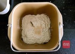 珍妮珍馐香肠披萨的做法图解1