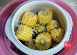 虾仁玉米滋养汤的做法图解5
