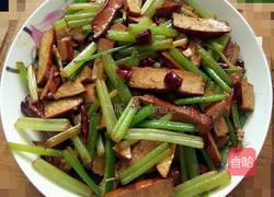 芹菜炒酱干的做法图解10