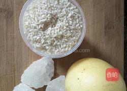 冰糖雪梨粥的做法图解1