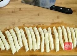 炸油条的做法图解5
