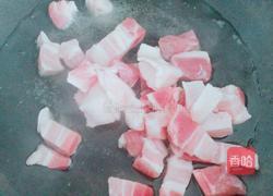红萝卜豆嘴烧五花肉的做法图解2