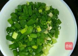 青椒炒肉丸的做法图解2