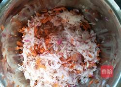 萝卜鸡蛋饼的做法图解1