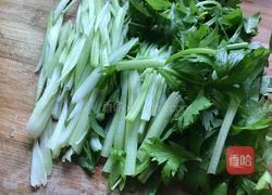 芹菜香干的做法图解2