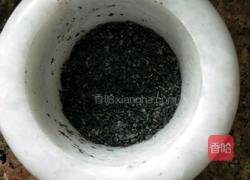 黑芝麻核桃粥的做法图解4