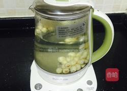 鲜芡实莲子百合糖水的做法图解6