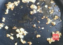 肉酱茄汁意面的做法图解2