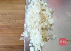 芝麻酱豆角的做法图解1