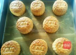 广式白莲蛋黄月饼的做法图解17