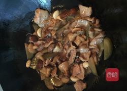 老咸菜炒鲜松蘑的做法图解7