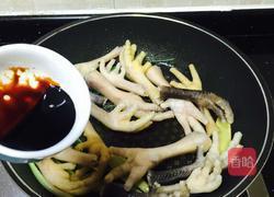 红枣枸杞当归鸡脚的做法图解7