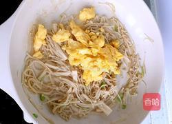 金针菇炒鸡蛋的做法图解6
