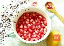 巧剥石榴的做法图解12