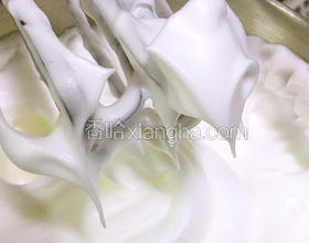 戚風(fēng)蛋糕 蛋白霜的打發(fā)過程