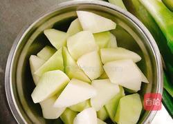 萝卜炖牛腩的做法图解2