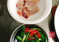 回锅鱼片的做法图解2