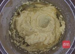 黄金奶粉椰丝球的做法图解6