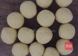 黄金奶粉椰丝球的做法图解9