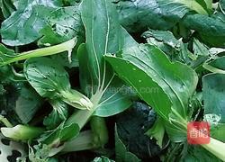 腊肉炒小白菜的做法图解1