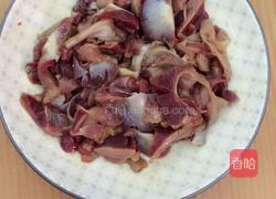 芹菜炒鸡肾的做法图解3