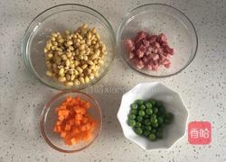 黄豆芽炒肉的做法图解1