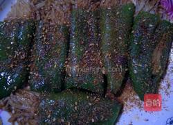 煎尖椒金针菇（烧烤味）的做法图解4