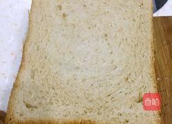 鸡蛋火腿烤面包片的做法图解1