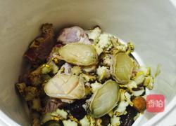 石斛麦冬鲍鱼排骨炖汤的做法图解7