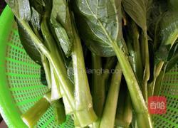 水煮青菜的做法图解1