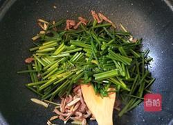 韭菜花炒牛肉的做法图解9