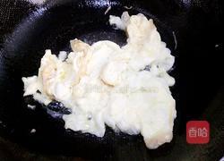 青椒黑木耳炒鸡蛋的做法图解3