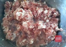 猪肉芹菜馅饼的做法图解4