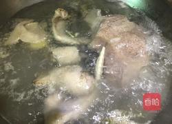 虫草花猪肚土鸡汤的做法图解3