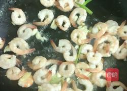 虾仁炒丝瓜的做法图解4