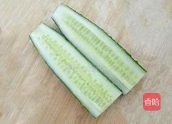 黄瓜石榴拼盘的做法图解1