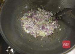 黄瓜火腿蛋炒饭的做法图解3