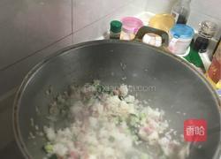 黄瓜火腿蛋炒饭的做法图解5