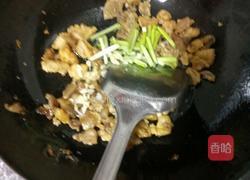 油渣炒空心菜根的做法图解5