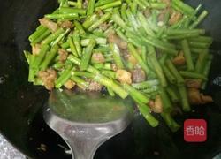 油渣炒空心菜根的做法图解7