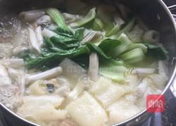 竹荪草芽炖鸡汤的做法图解8