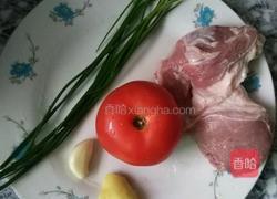 西红柿肉末拌面的做法图解1