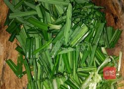 青椒炒韭菜的做法图解1