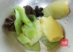 白萝卜炖猪蹄的做法图解5