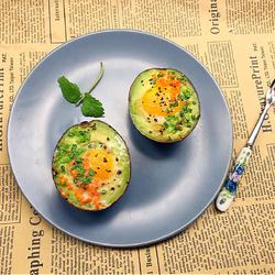 牛油果太阳蛋的做法[图]