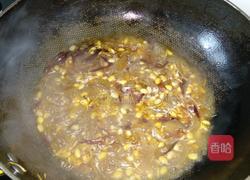 黄豆芽炒肉皮的做法图解4