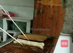 奶香余洪油条的做法图解8