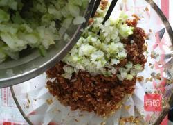 萝卜馅猪肉包子的做法图解6