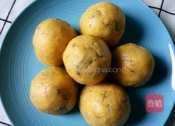 槐花玉米面窝窝头的做法图解6