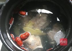 大骨莲藕海带汤的做法图解5